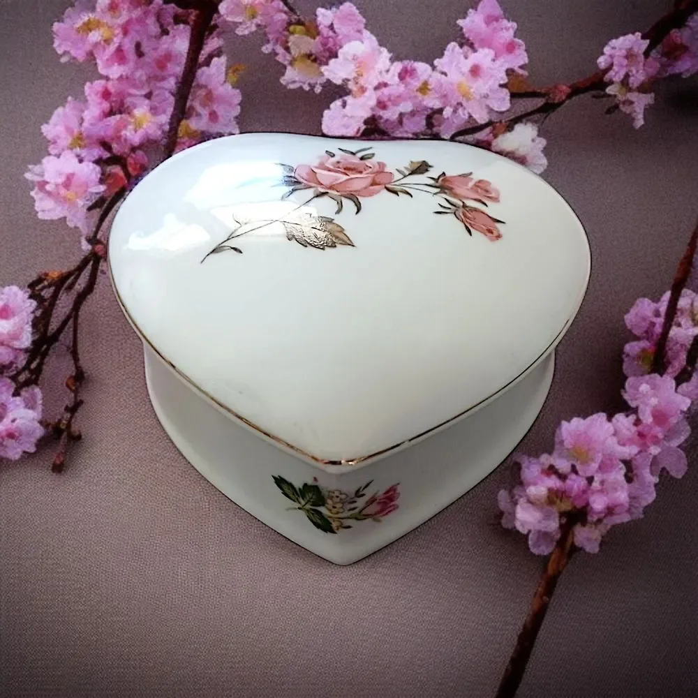 Vintage heart trinket